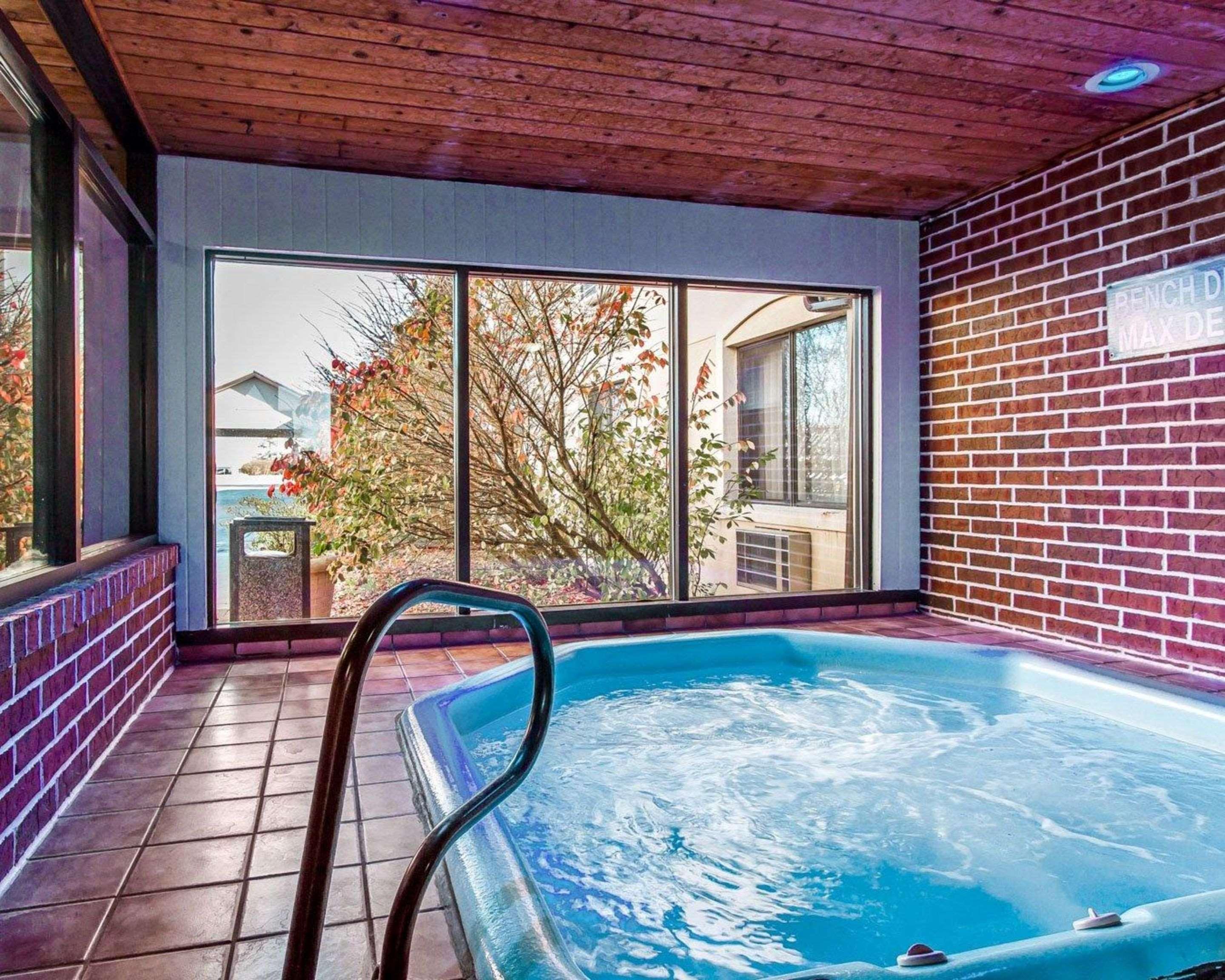 Quality Inn & Suites Ottumwa North Eksteriør bilde