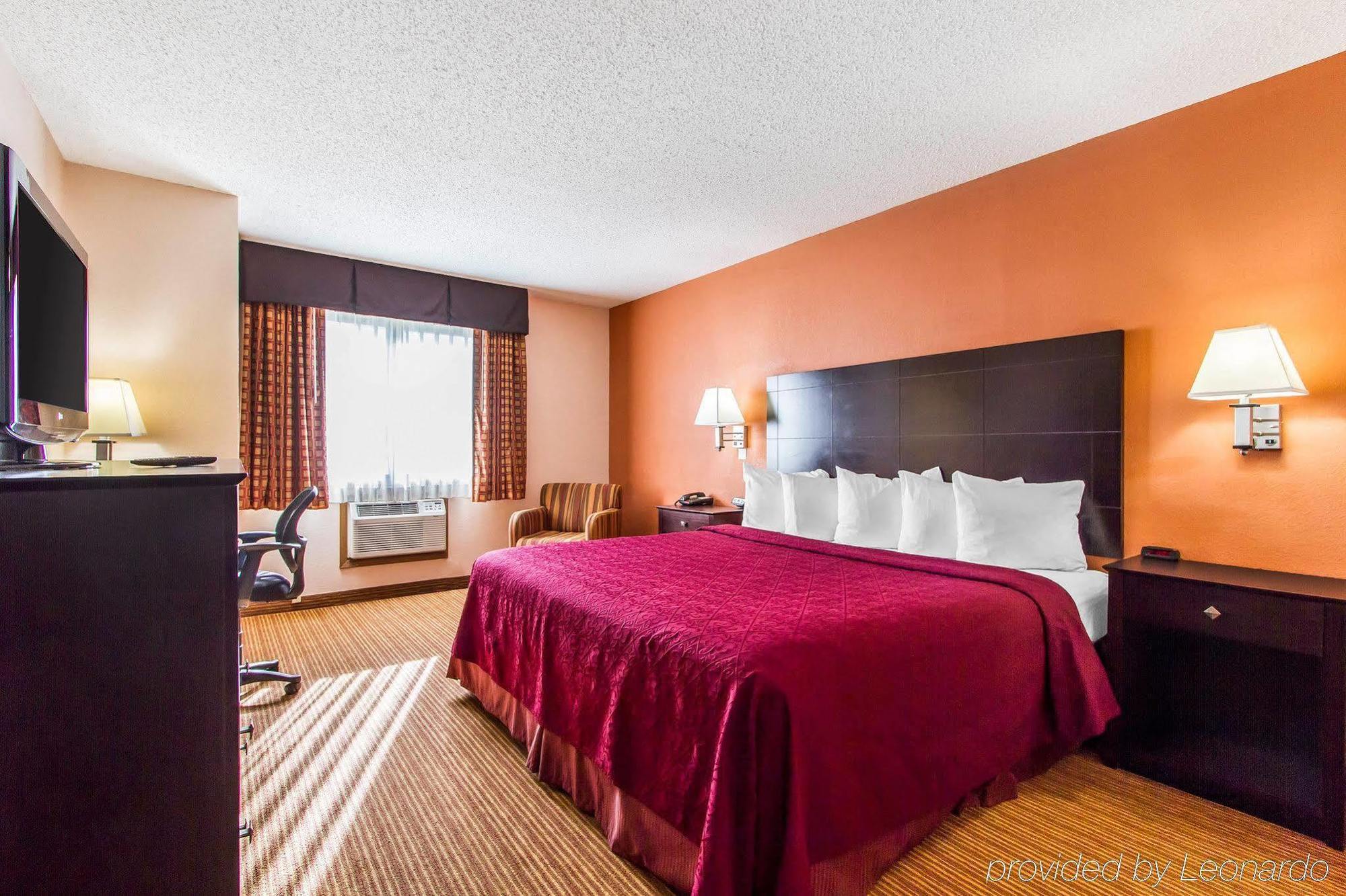 Quality Inn & Suites Ottumwa North Eksteriør bilde