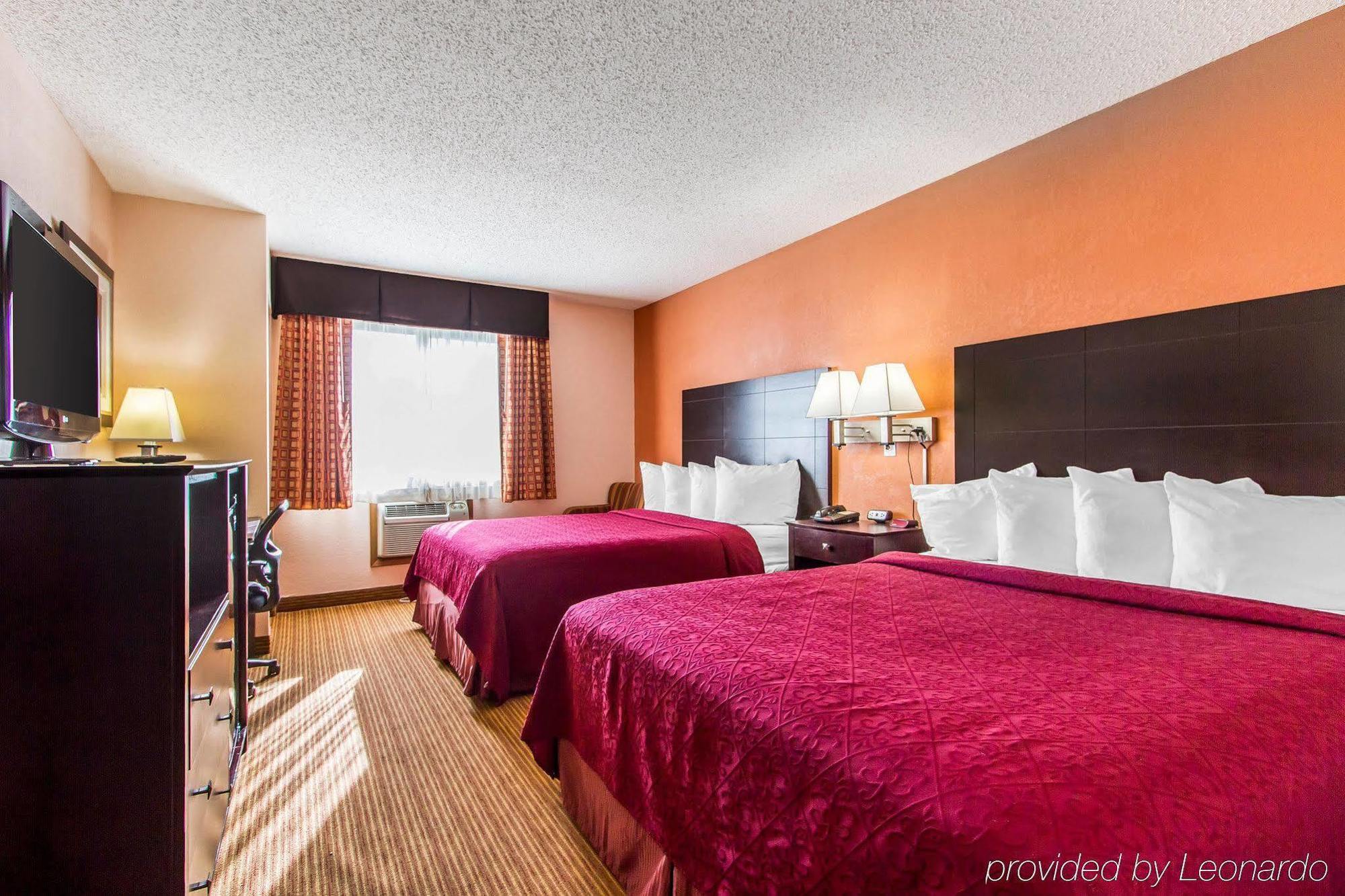 Quality Inn & Suites Ottumwa North Eksteriør bilde