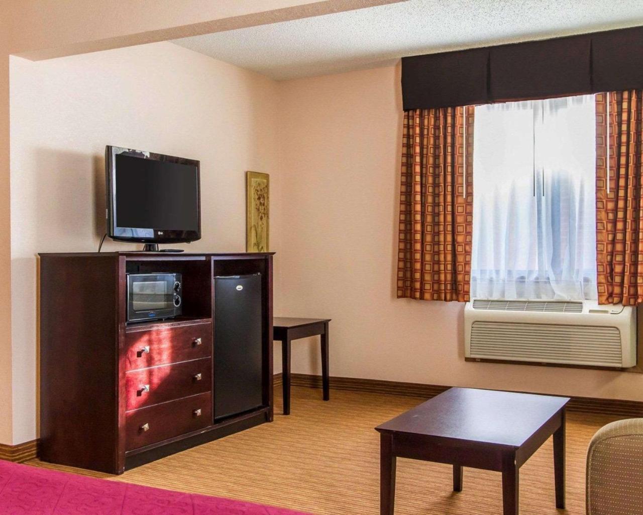 Quality Inn & Suites Ottumwa North Eksteriør bilde