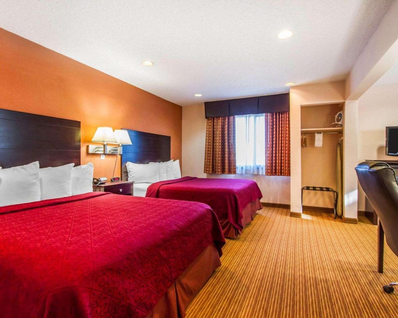 Quality Inn & Suites Ottumwa North Eksteriør bilde